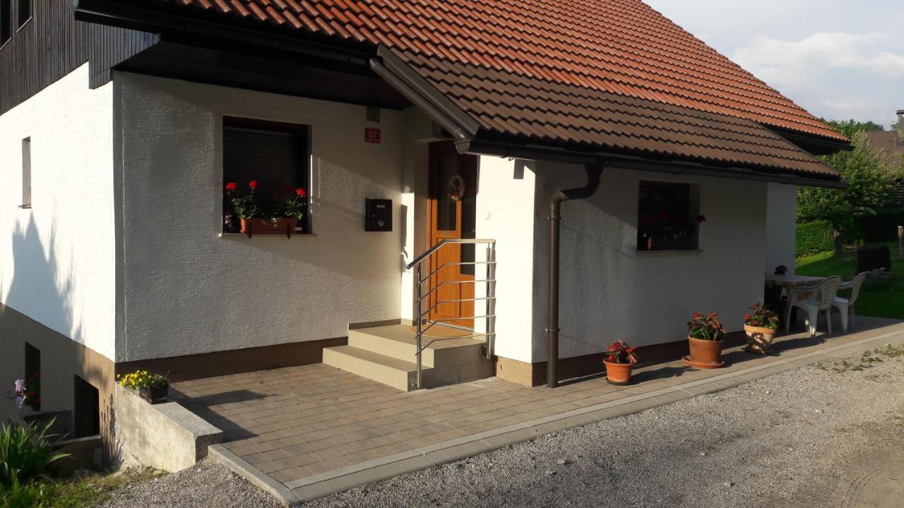 B&B Černe Polhov Gradec Exterior foto